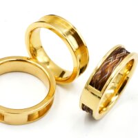 Pferdehaar-Ring, golden aus Edelstahl. Breite 6mm mit 4mm Nut und Brücke. Gravuroption